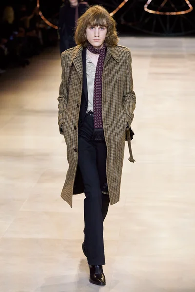 Look 26